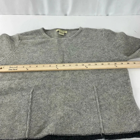 Eddie Bauer Womens Large 100% Wool Sweater Gray, Cropped Length - Picture 5 of 10